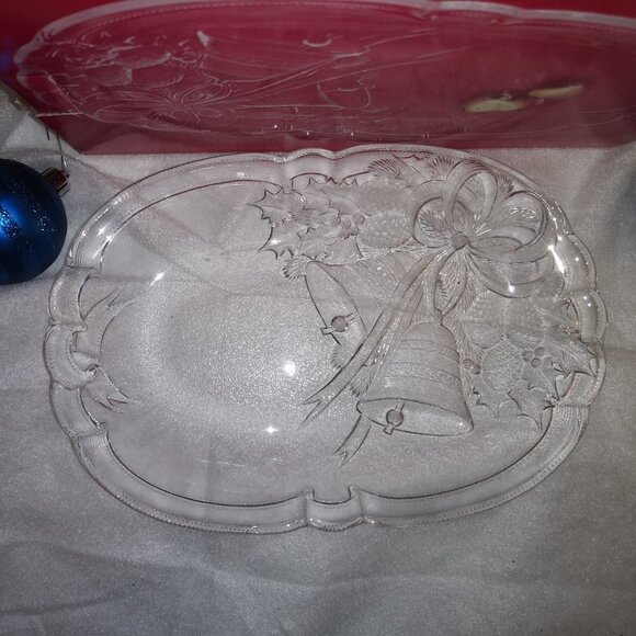 Vintage New in Box Mikasa Crystal Christmas Themed Serving Platter - Picture 2 of 3